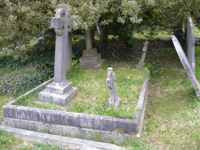 cemetery headstones devon |churchyard memorials devon | headstones | gravestone | totnes | south hams